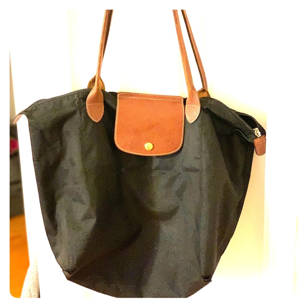 Classic Longchamp black tote